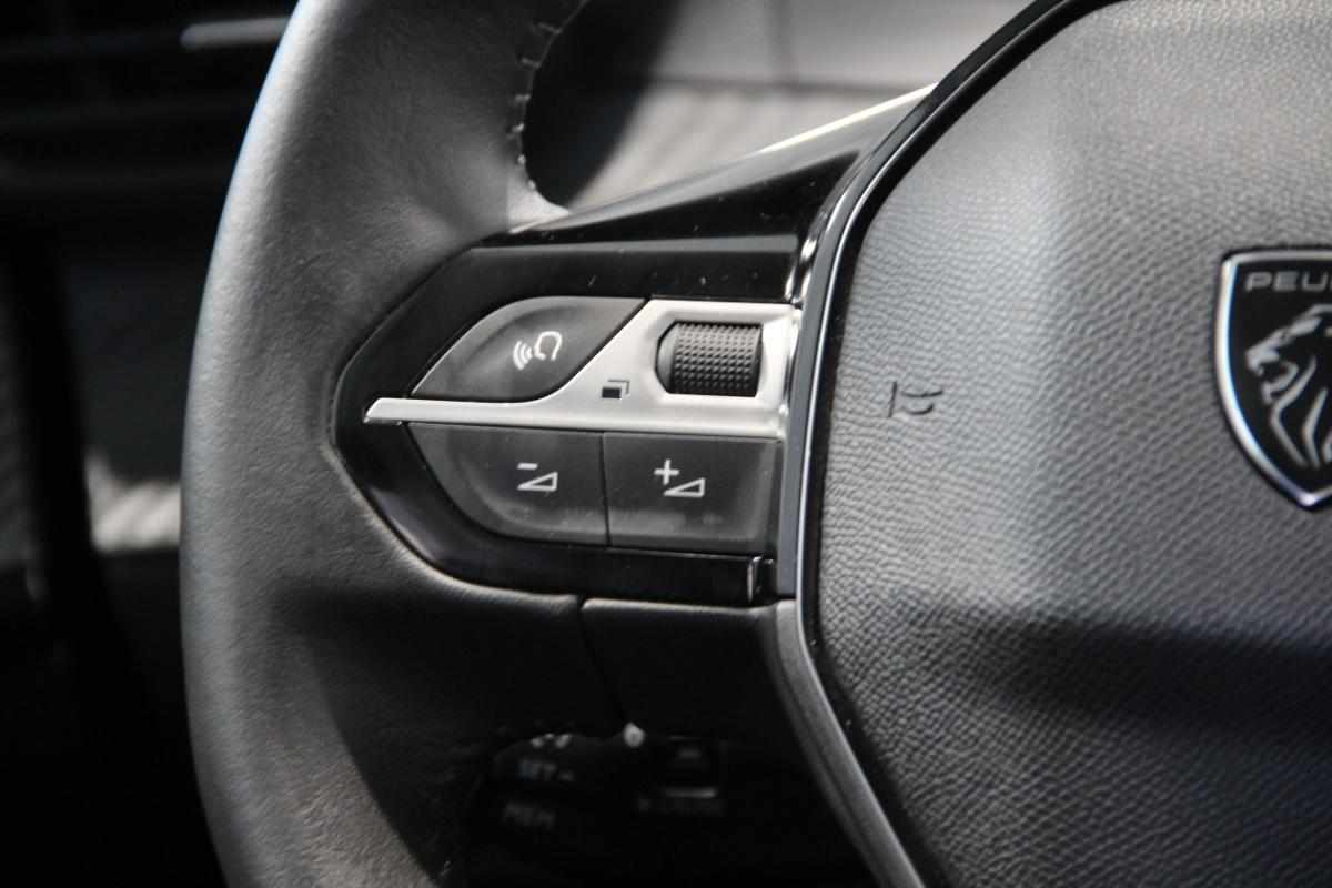 peugeot-208-1-2-puretech-2024-gasolina-1199cc