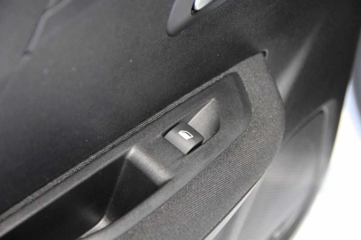 peugeot-208-1-2-puretech-2024-gasolina-1199cc