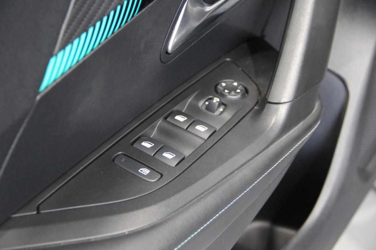 peugeot-2008-1-2-puretech-2022-gasolina-1199cc