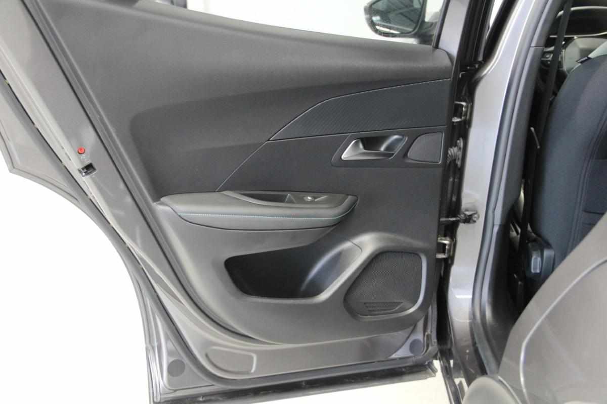 peugeot-2008-1-2-puretech-2022-gasolina-1199cc