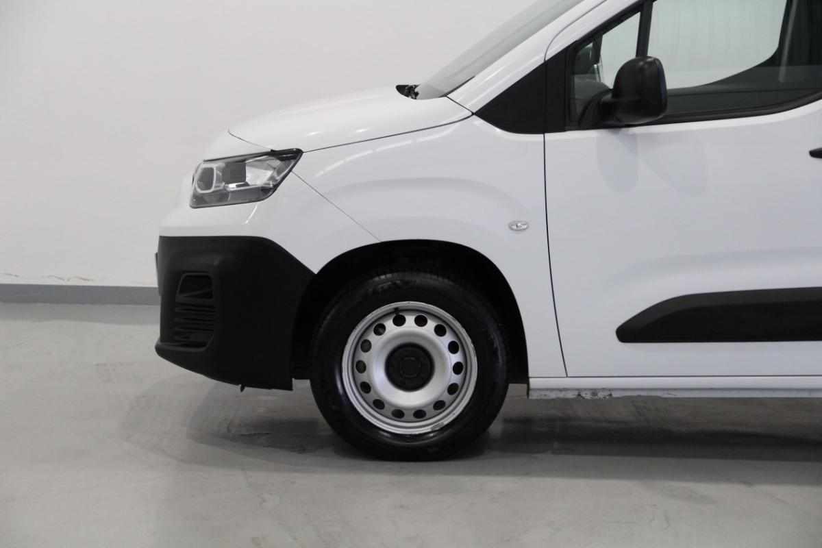 fiat-doblo-2023-diesel-1495cc