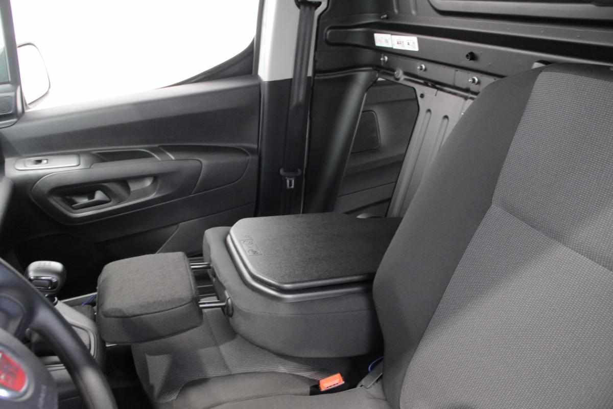 fiat-doblo-2023-diesel-1495cc
