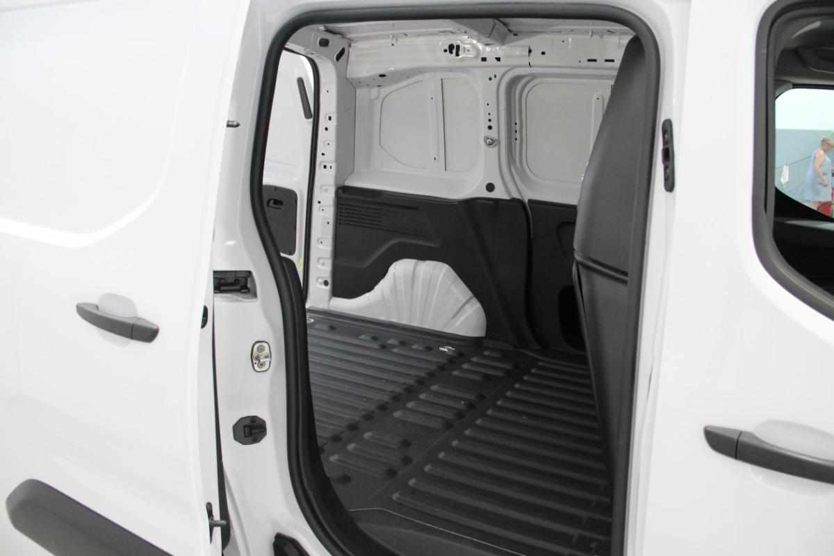 fiat-doblo-2023-diesel-1495cc