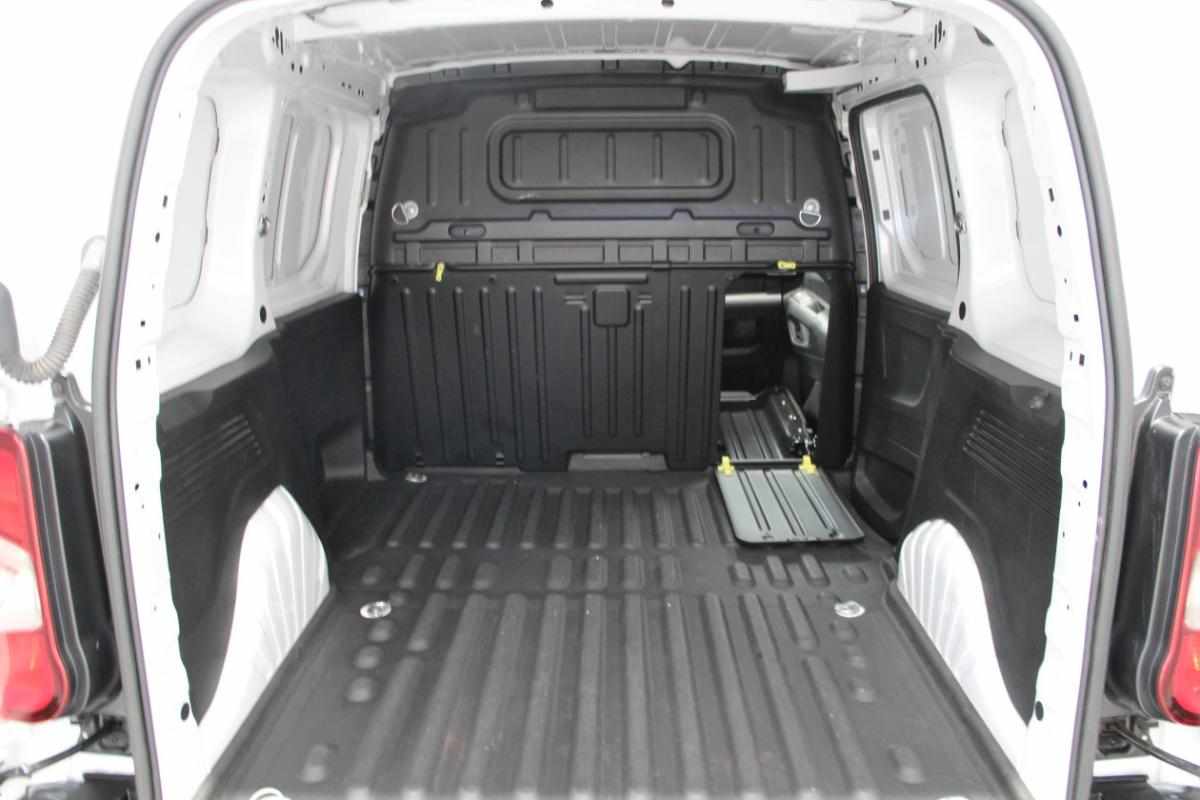 fiat-doblo-2023-diesel-1495cc
