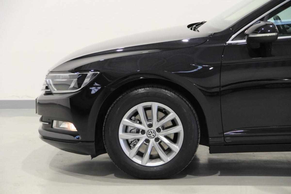 volkswagen-passat-2019-diesel-1598cc