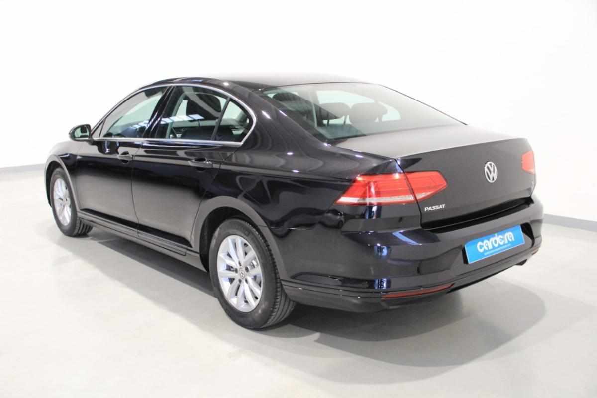 volkswagen-passat-2019-diesel-1598cc