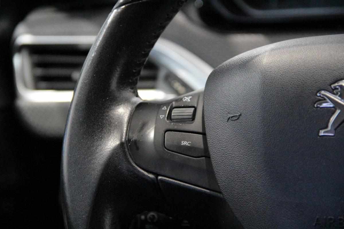 peugeot-208-1-2-vti-2018-gasolina-1199cc