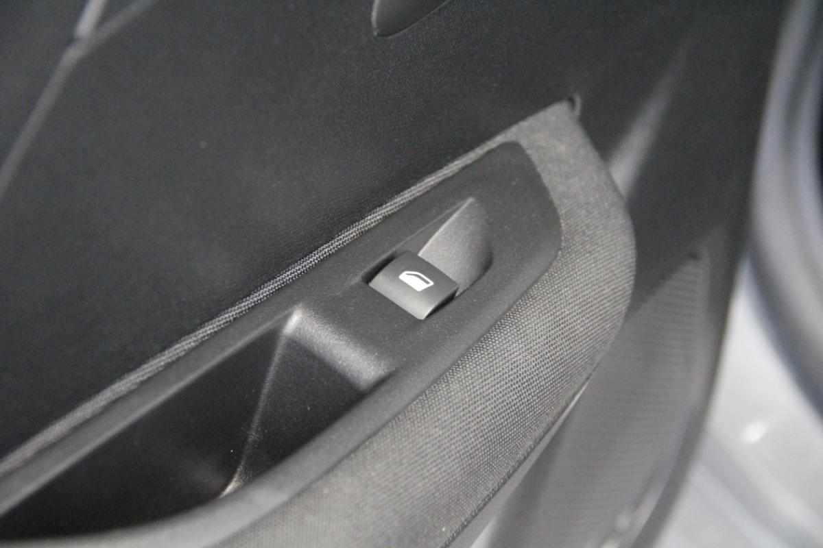 peugeot-208-1-2-puretech-2024-gasolina-1199cc