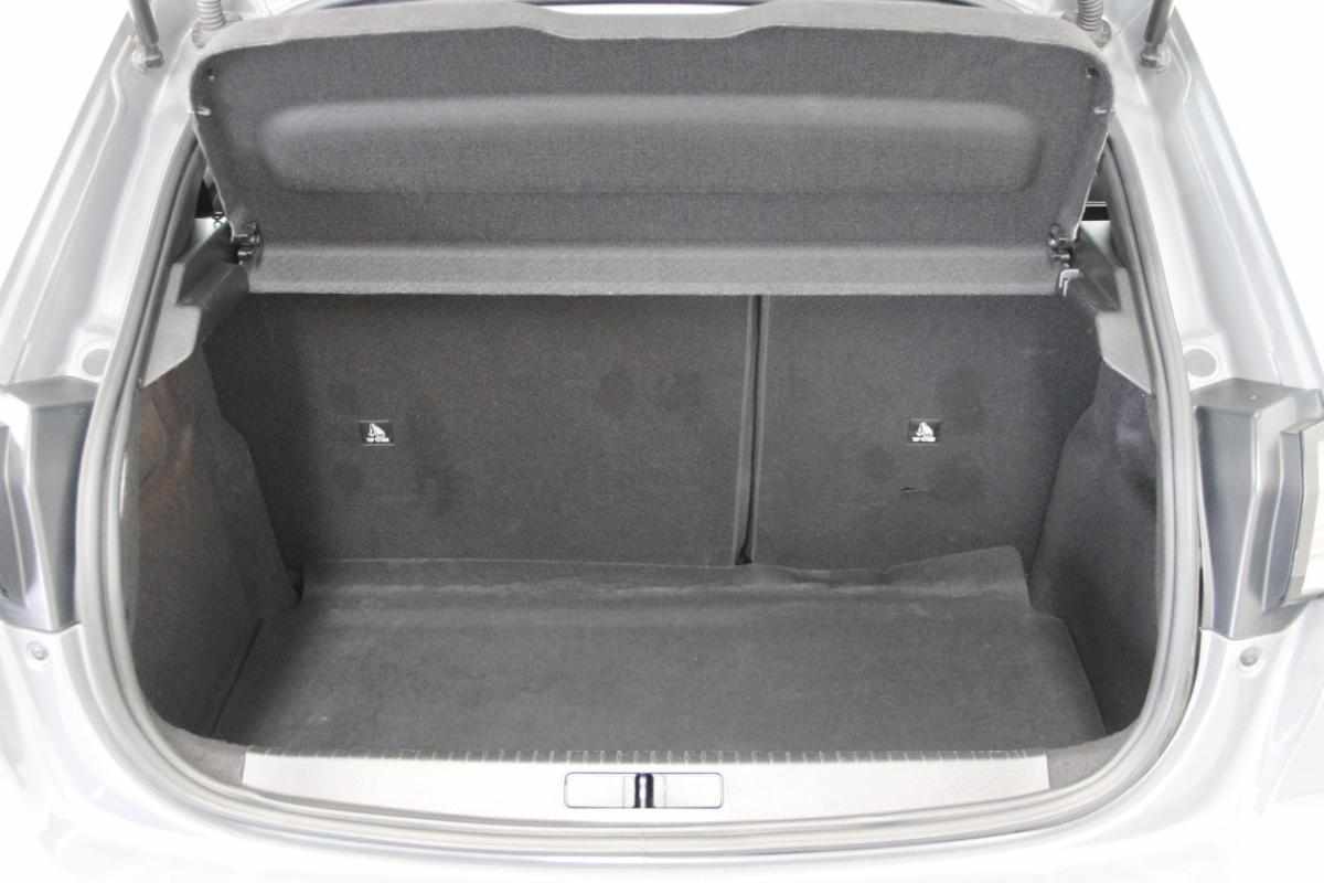 peugeot-208-1-2-puretech-2024-gasolina-1199cc