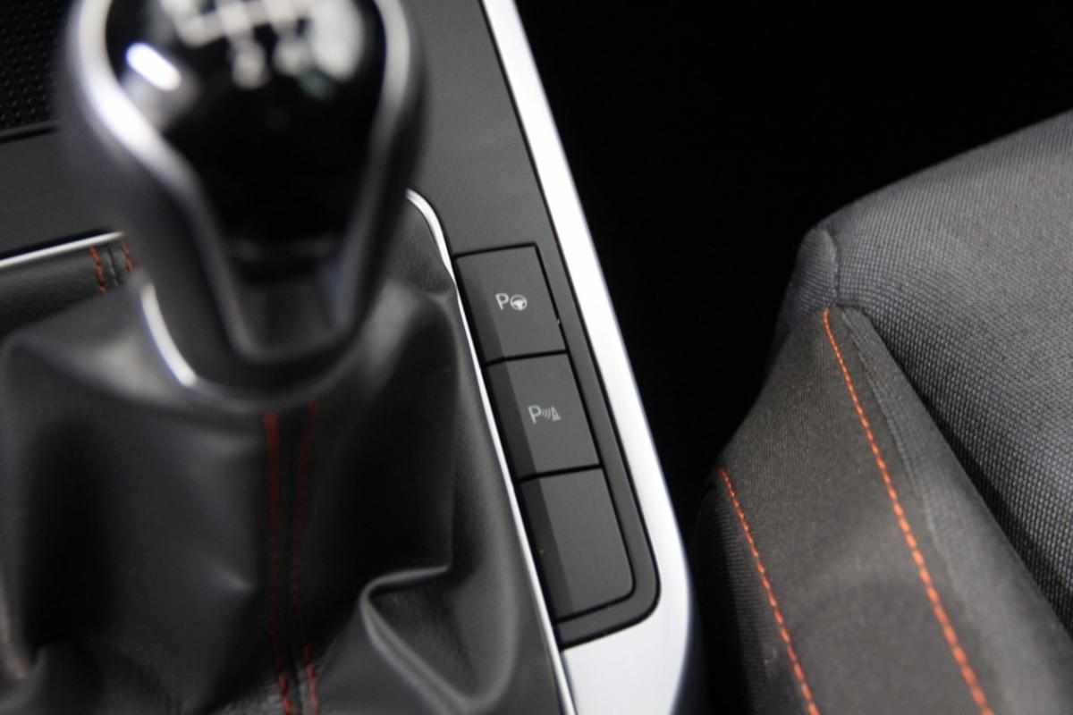 seat-arona-1-0-tsi-2023-gasolina-999cc
