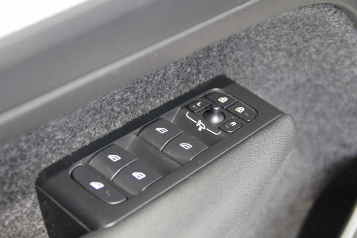 volvo-xc40-t5-twin-engine-recharge-2022-gasolina-1477cc