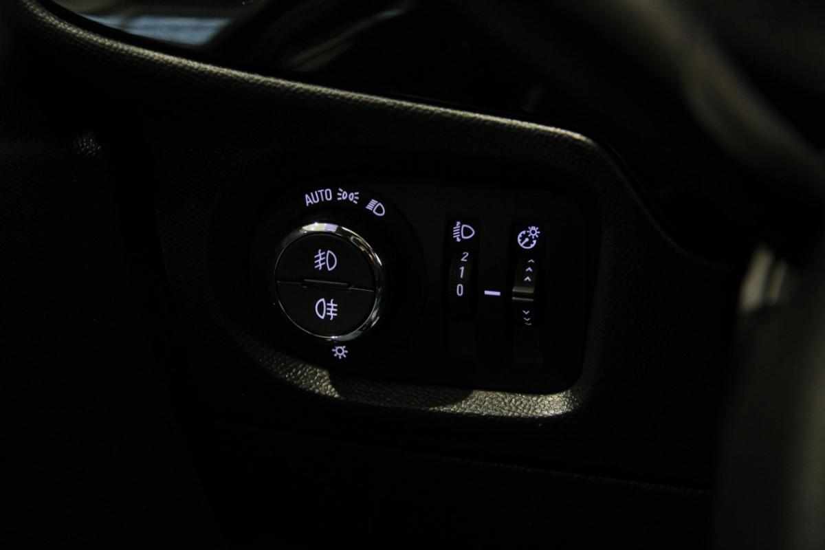 opel-corsa-1-2-101cv-2024-gasolina-1199cc