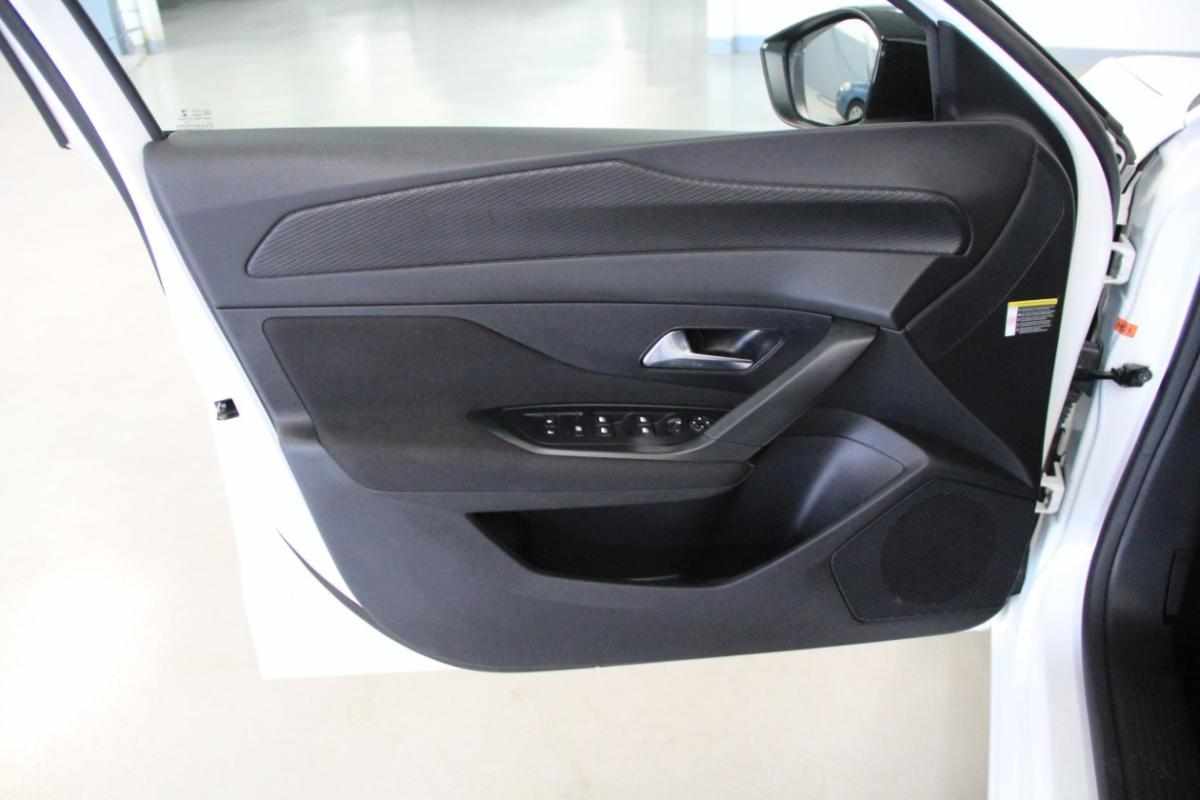 peugeot-308-2022-gasolina-1199cc