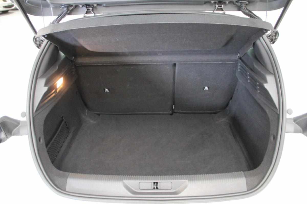 peugeot-308-2022-gasolina-1199cc
