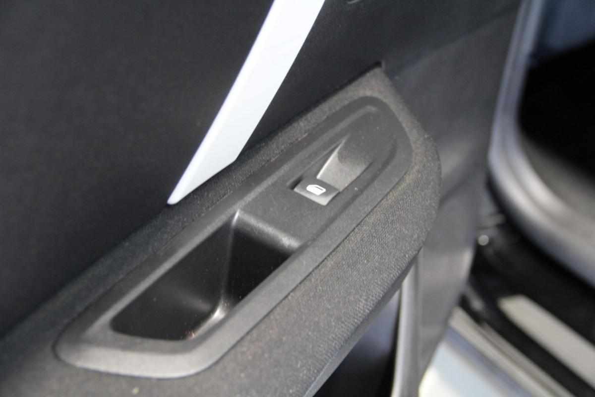 citroen-c4-1-2-hybrid-2025-gasolina-1199cc