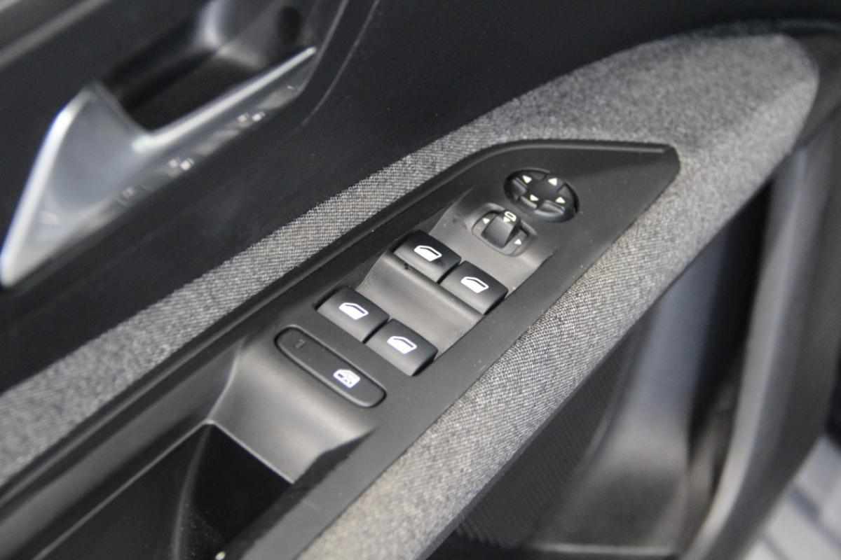 peugeot-3008-1-5-bluehdi-2019-diesel-1499cc