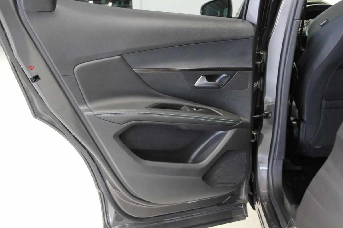 peugeot-3008-1-5-bluehdi-2024-diesel-1499cc