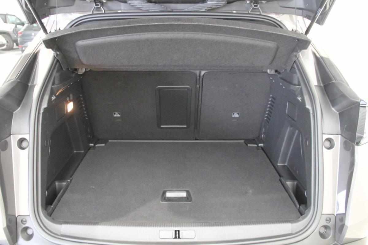 peugeot-3008-1-5-bluehdi-2024-diesel-1499cc
