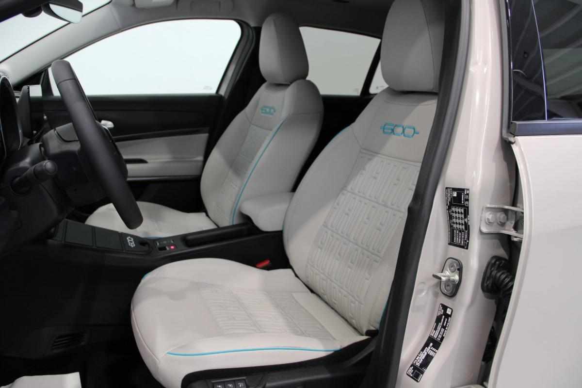 fiat-600-600e-54-kwh-2024-eletrico
