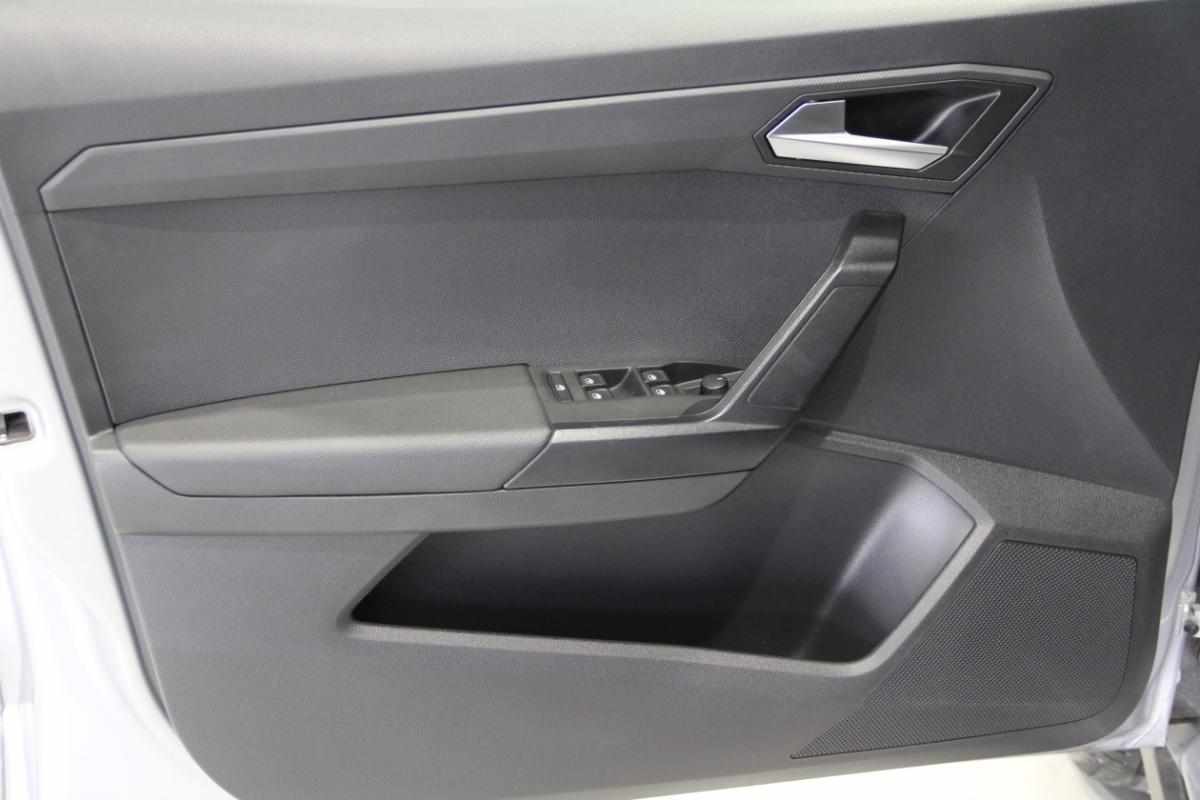 seat-arona-1-0-tsi-2024-gasolina-999cc