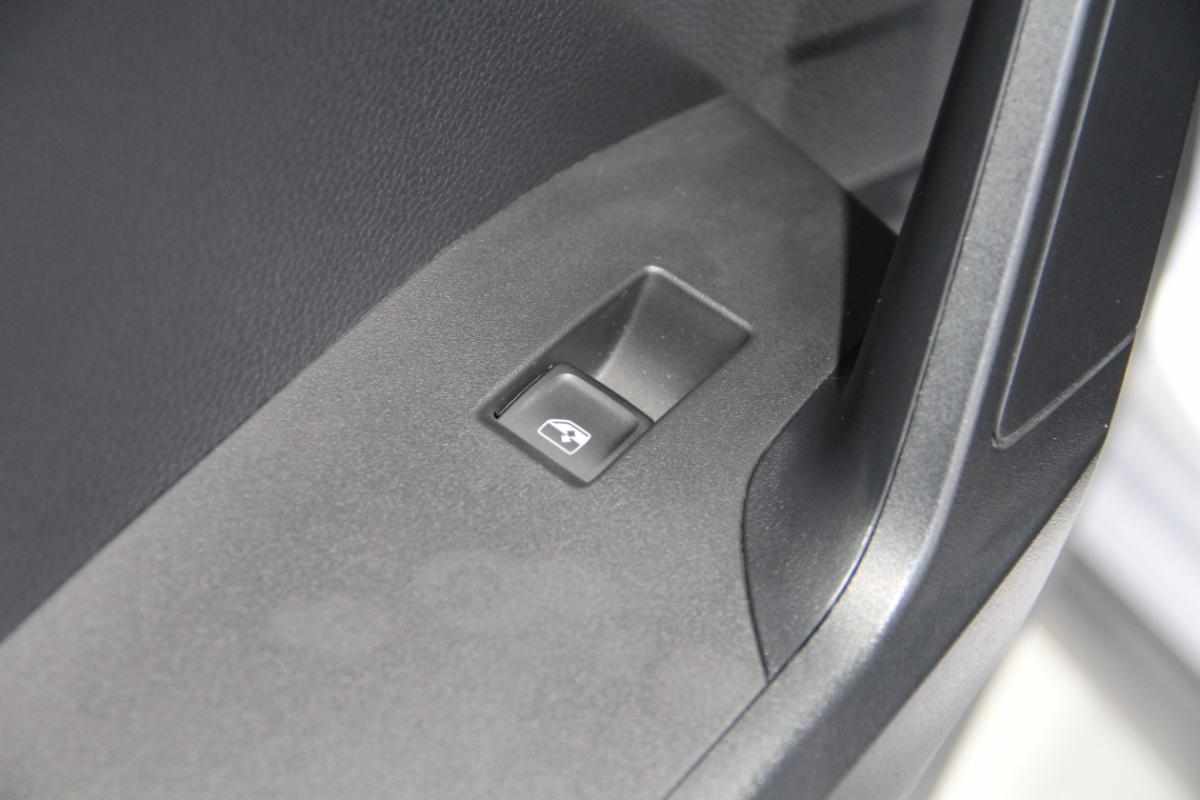 seat-arona-1-0-tsi-2024-gasolina-999cc