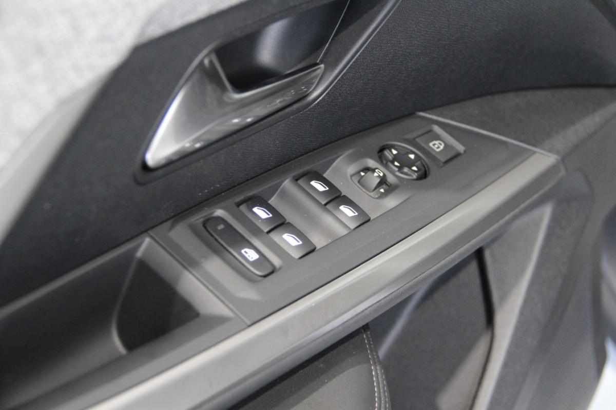 peugeot-5008-1-2-puretech-2025-gasolina-1199cc
