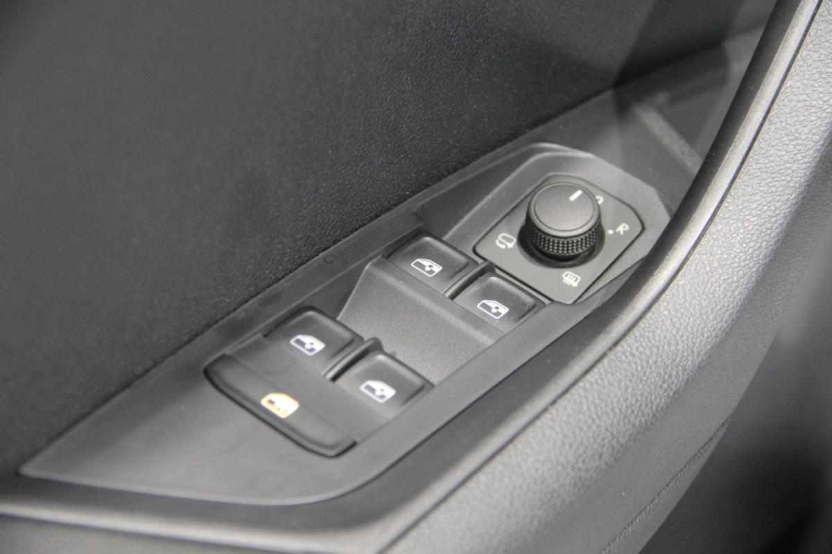 skoda-karoq-1-0-tsi-2025-gasolina-999cc