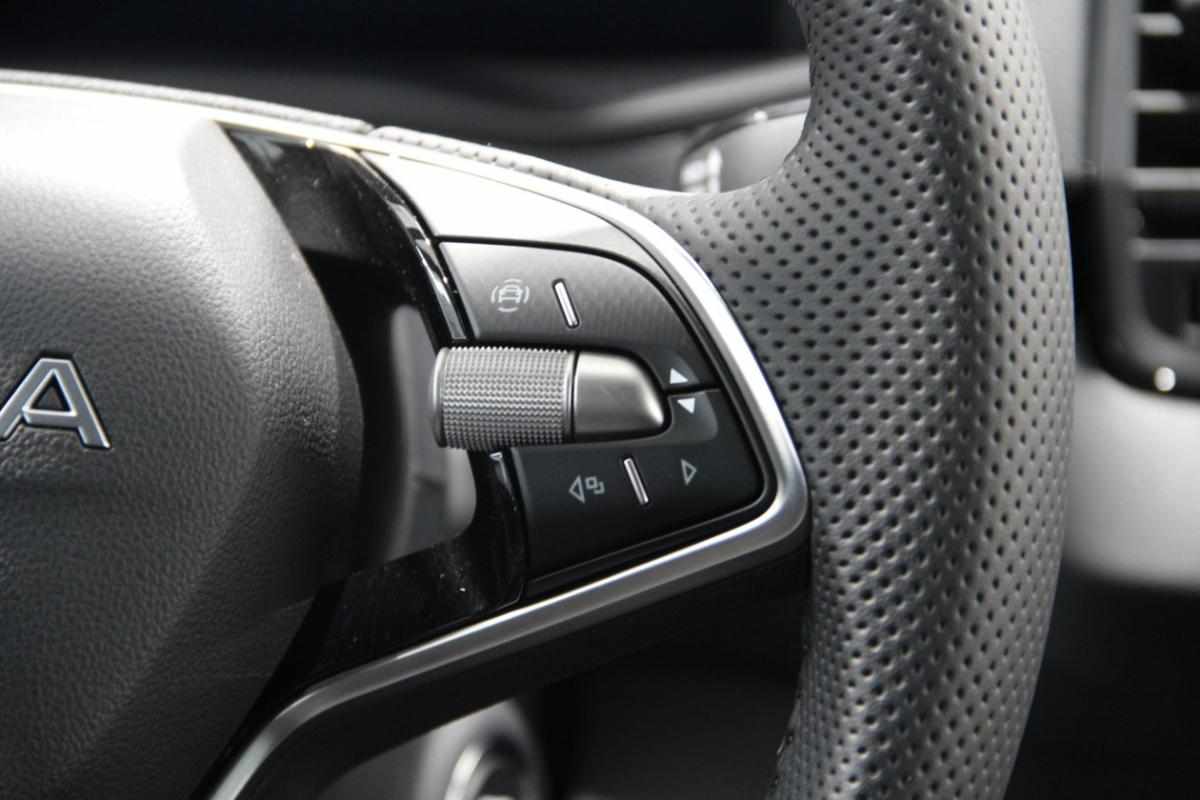 skoda-karoq-1-0-tsi-2025-gasolina-999cc