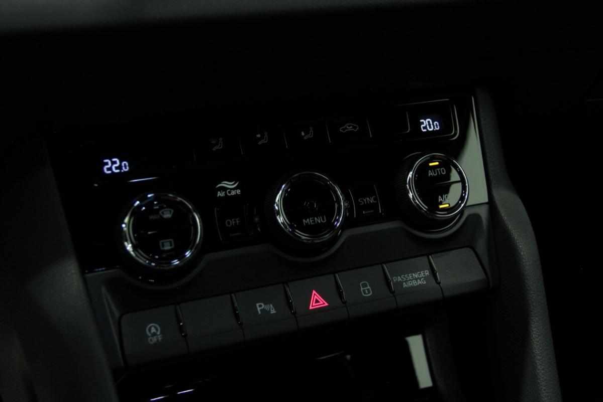 skoda-karoq-1-0-tsi-2025-gasolina-999cc