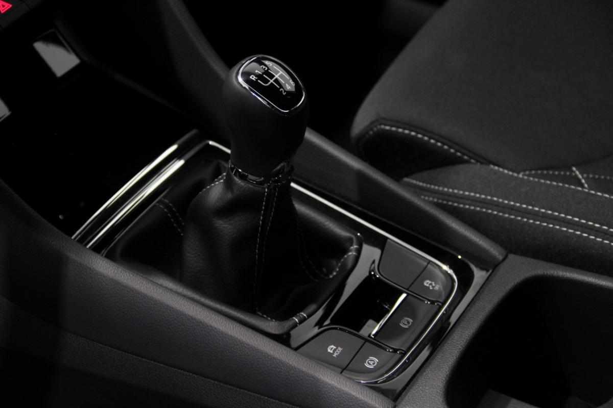 skoda-karoq-1-0-tsi-2025-gasolina-999cc