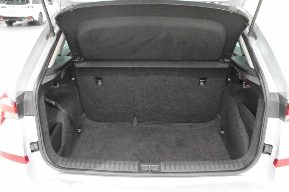 skoda-kamiq-1-0-tsi-2023-gasolina-999cc