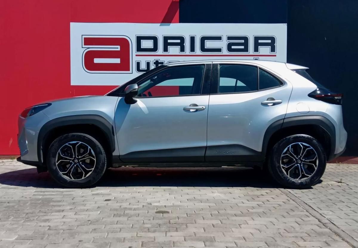 toyota-yaris-cross-2022-hibrido-a-gasolina-1490cc