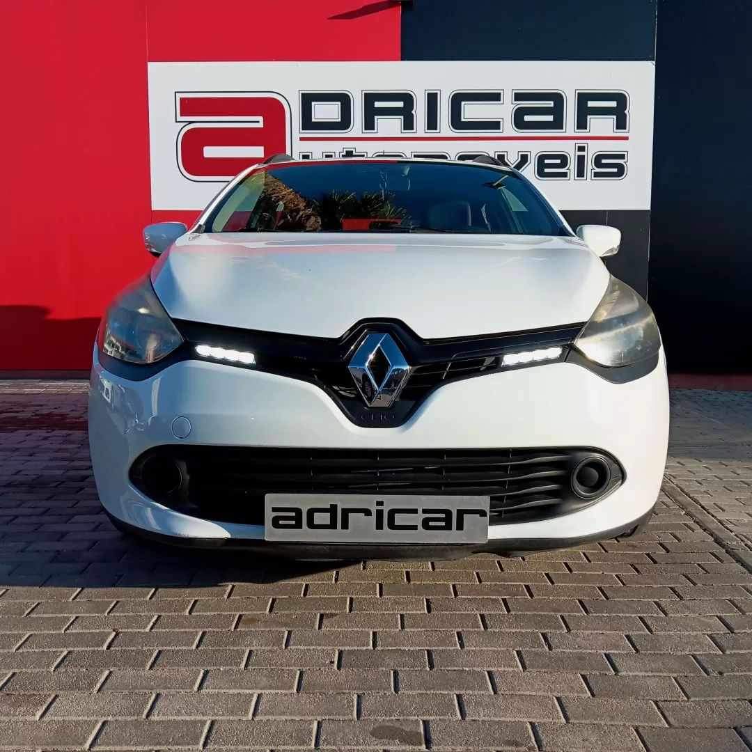 renault-clio-sport-tourer-2015-diesel-1461cc