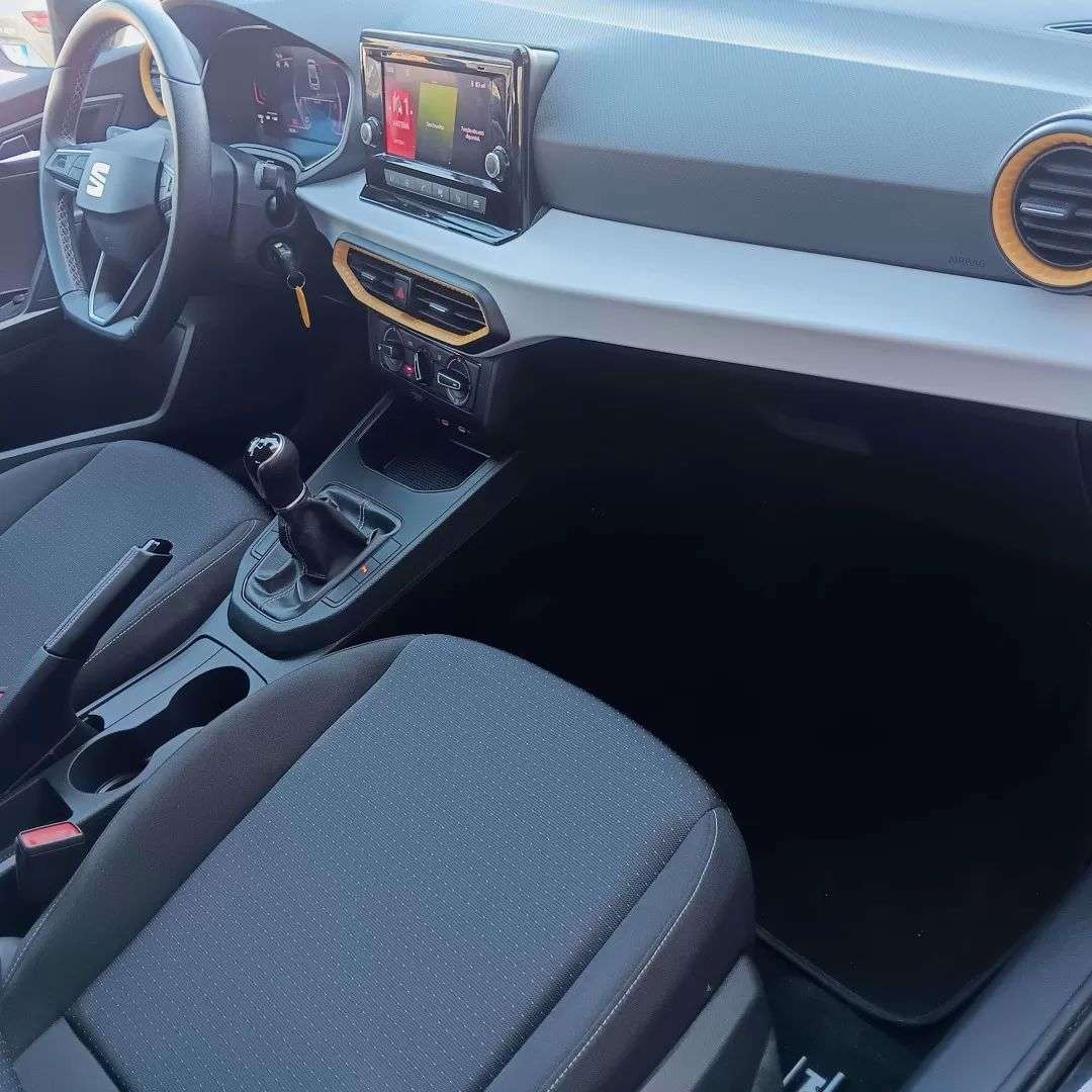 seat-ibiza-2023-gasolina-999cc