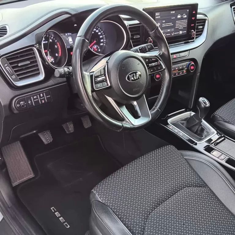 kia-ceed-sw-2021-diesel-1598cc