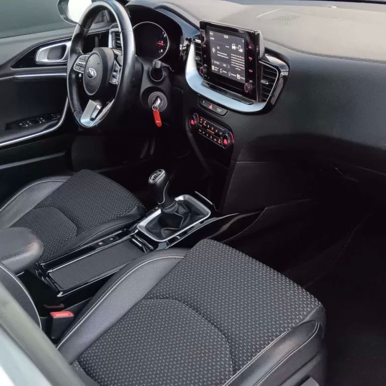 kia-ceed-sw-2021-diesel-1598cc