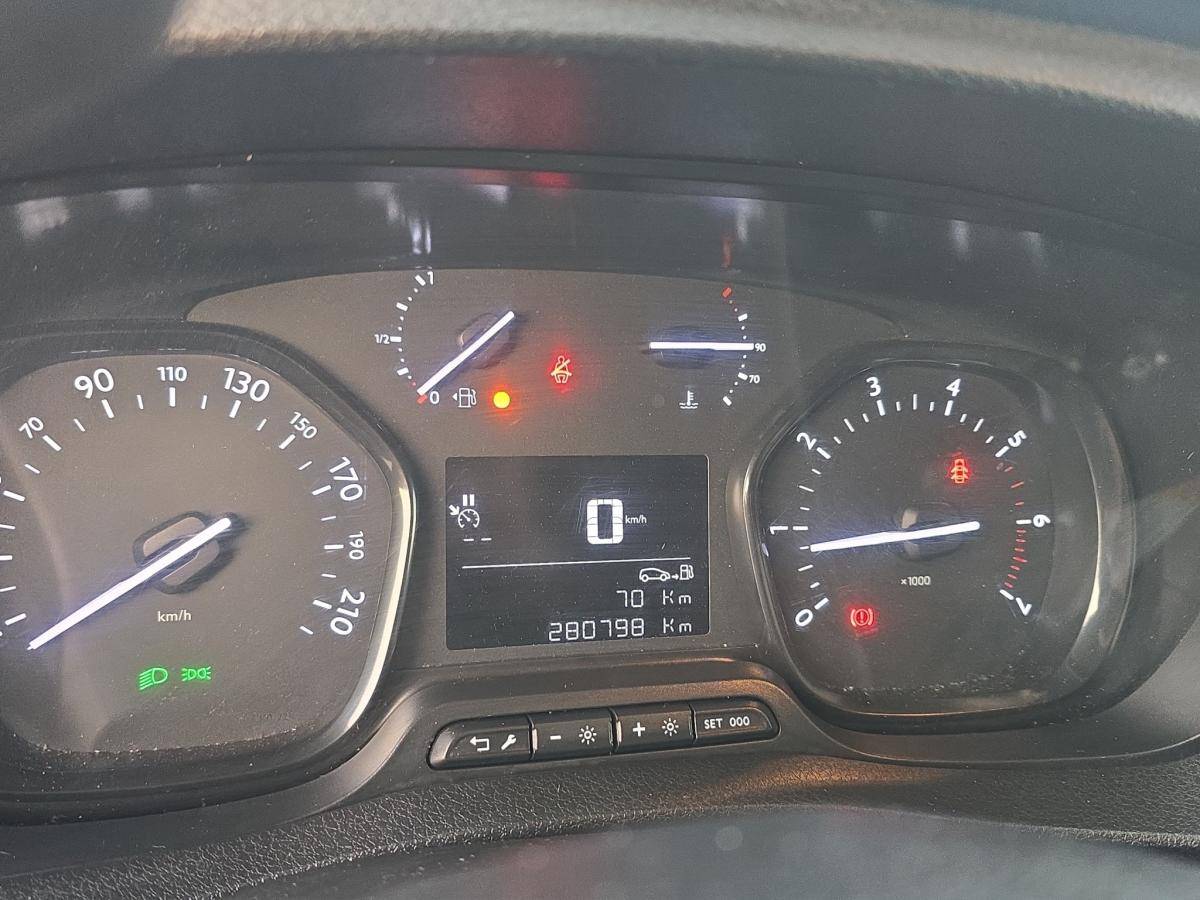 peugeot-expert-2018-diesel-1997cc