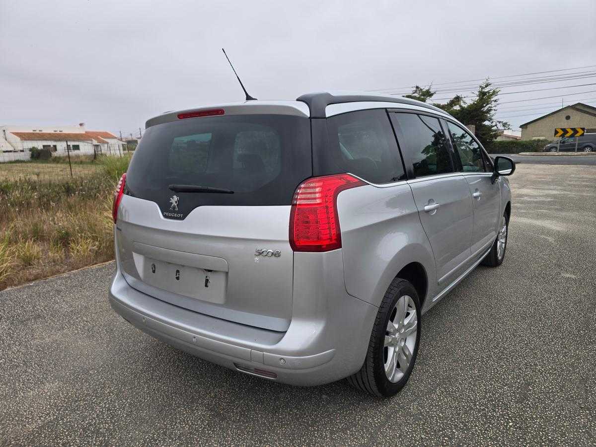 peugeot-5008-2015-diesel-1560cc