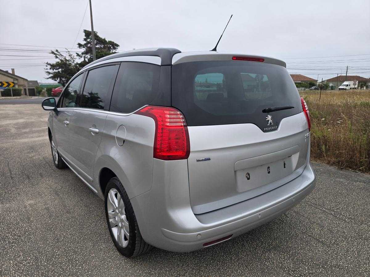 peugeot-5008-2015-diesel-1560cc
