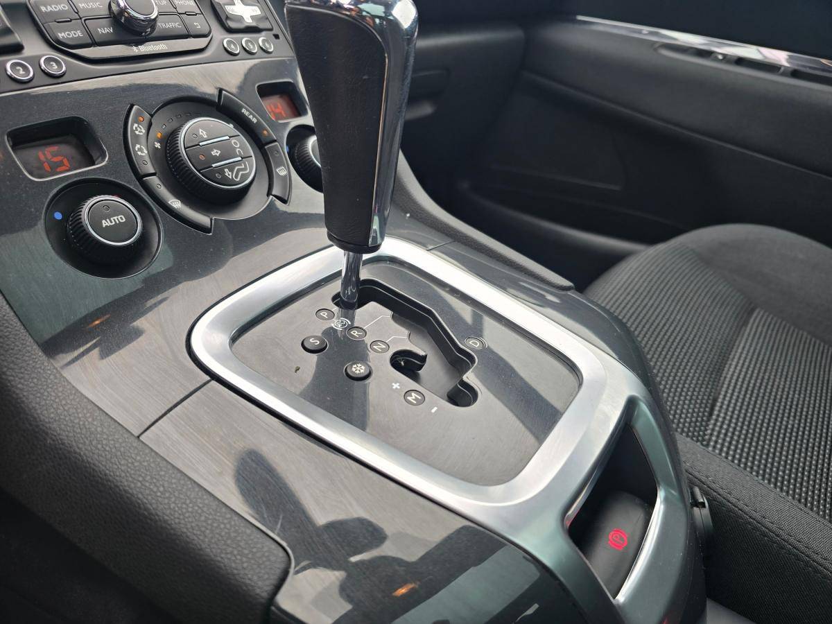 peugeot-5008-2015-diesel-1560cc