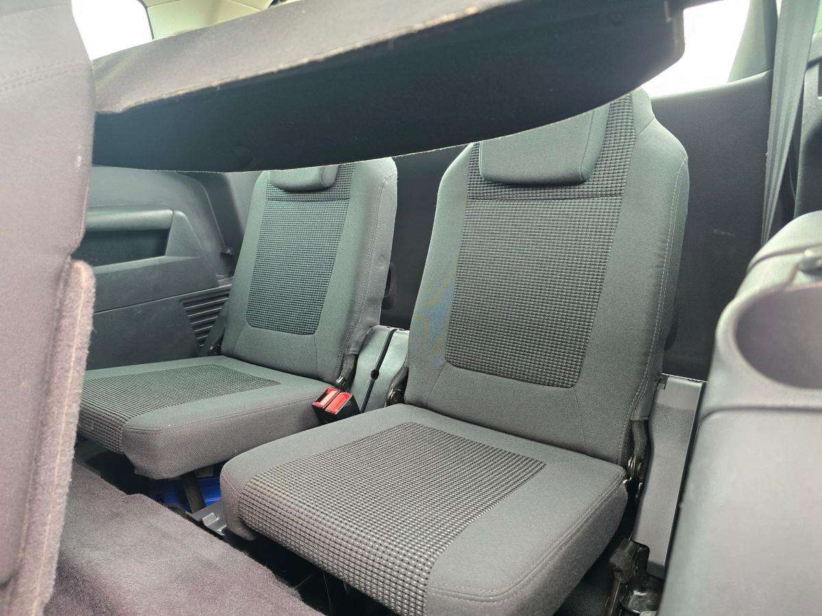 peugeot-5008-2015-diesel-1560cc