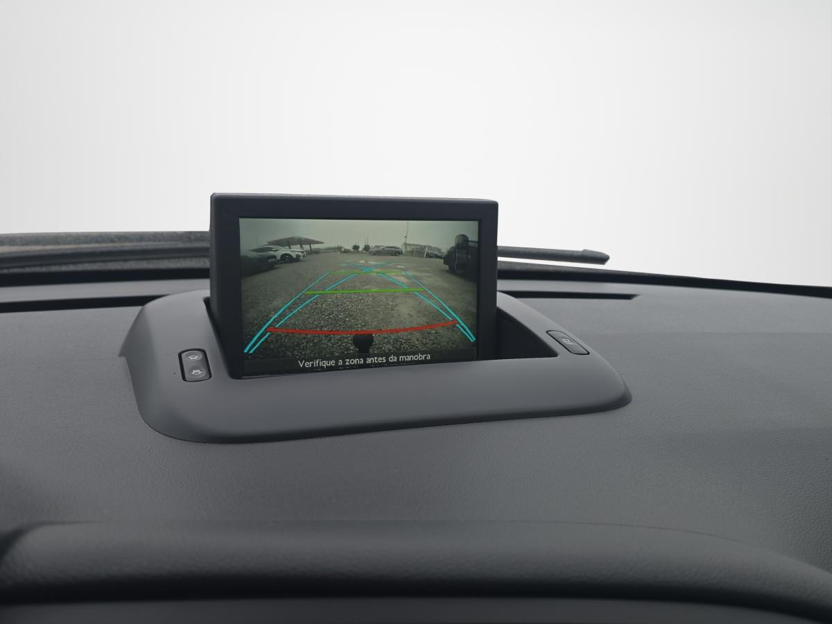 peugeot-3008-2015-diesel-1560cc