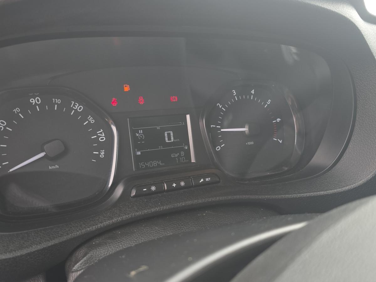 peugeot-expert-2019-diesel-1499cc