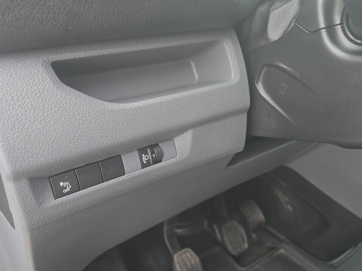 peugeot-expert-2019-diesel-1499cc