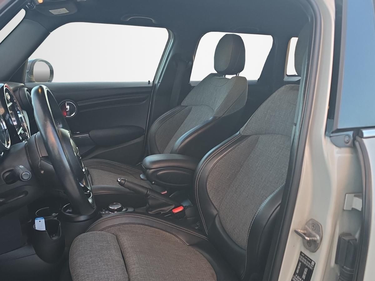 mini-cooper-2018-diesel-1496cc