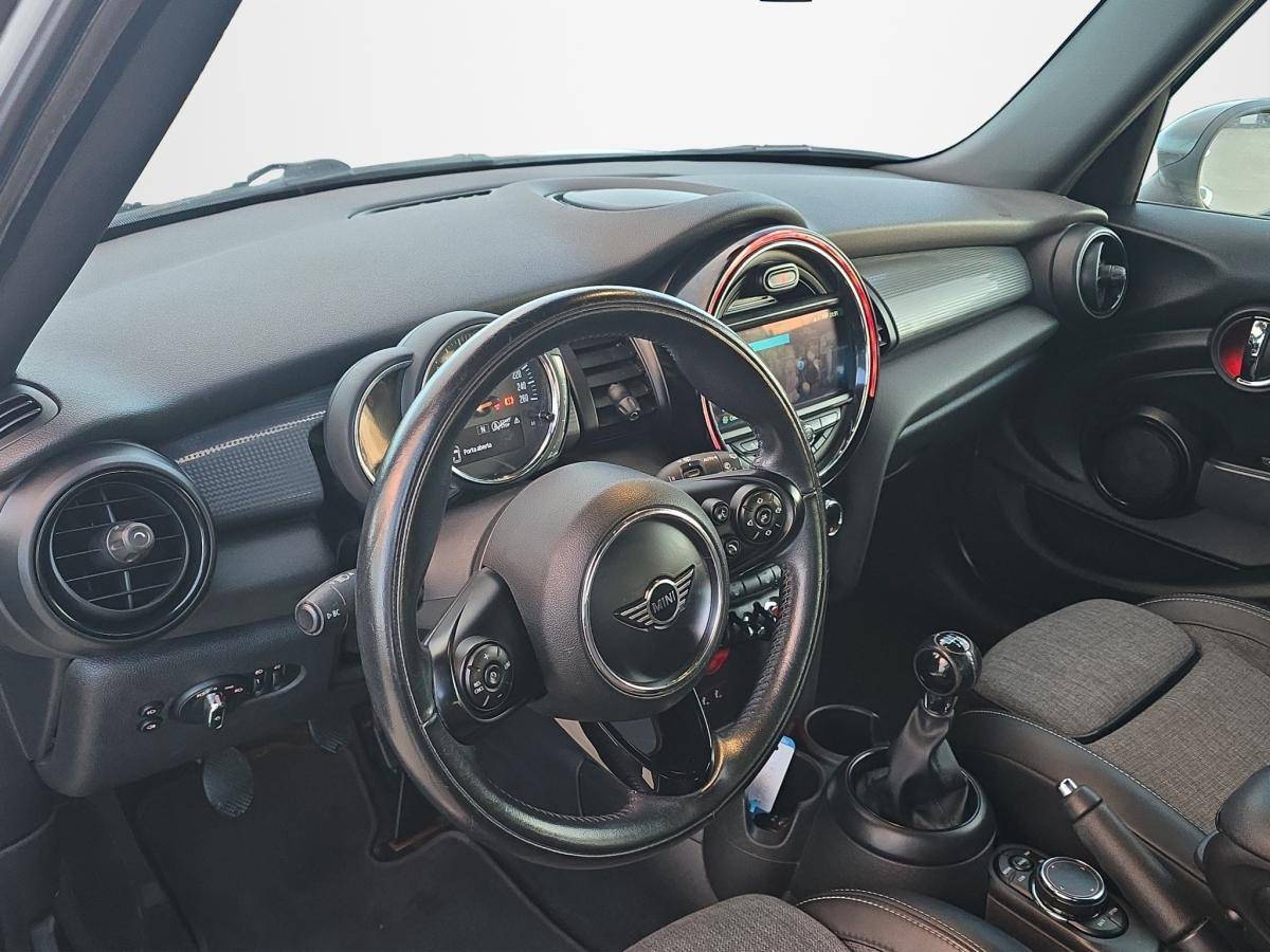 mini-cooper-2018-diesel-1496cc
