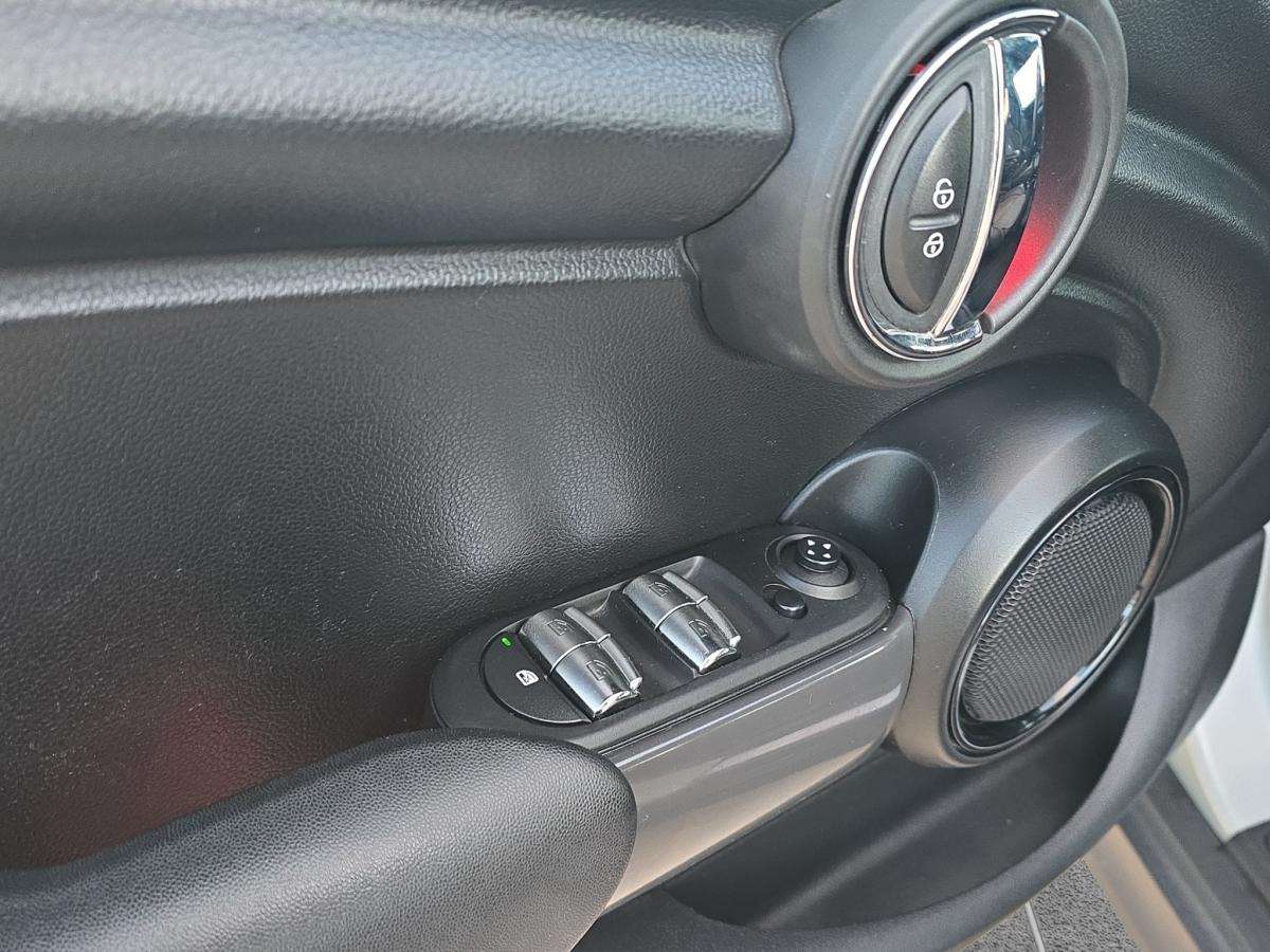 mini-cooper-2018-diesel-1496cc