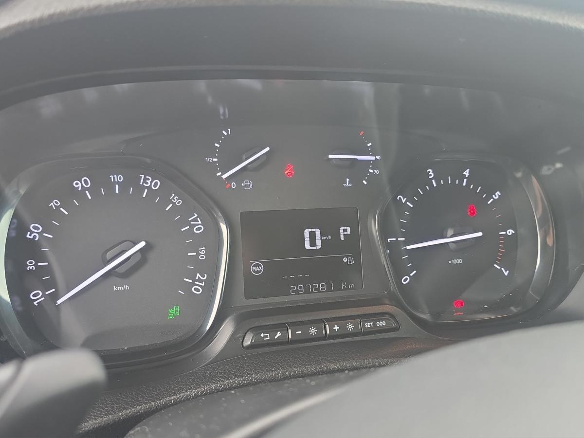 peugeot-expert-2022-diesel-1997cc