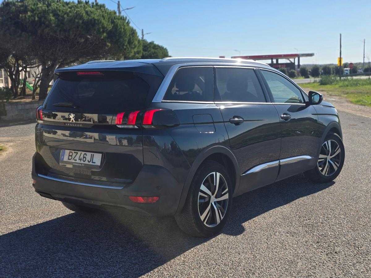 peugeot-5008-2017-diesel-1499cc