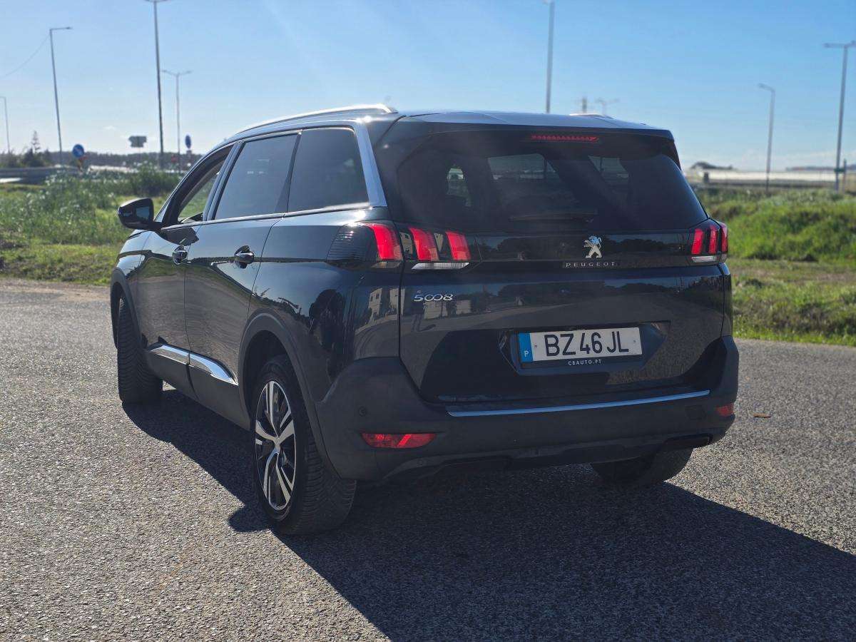 peugeot-5008-2017-diesel-1499cc